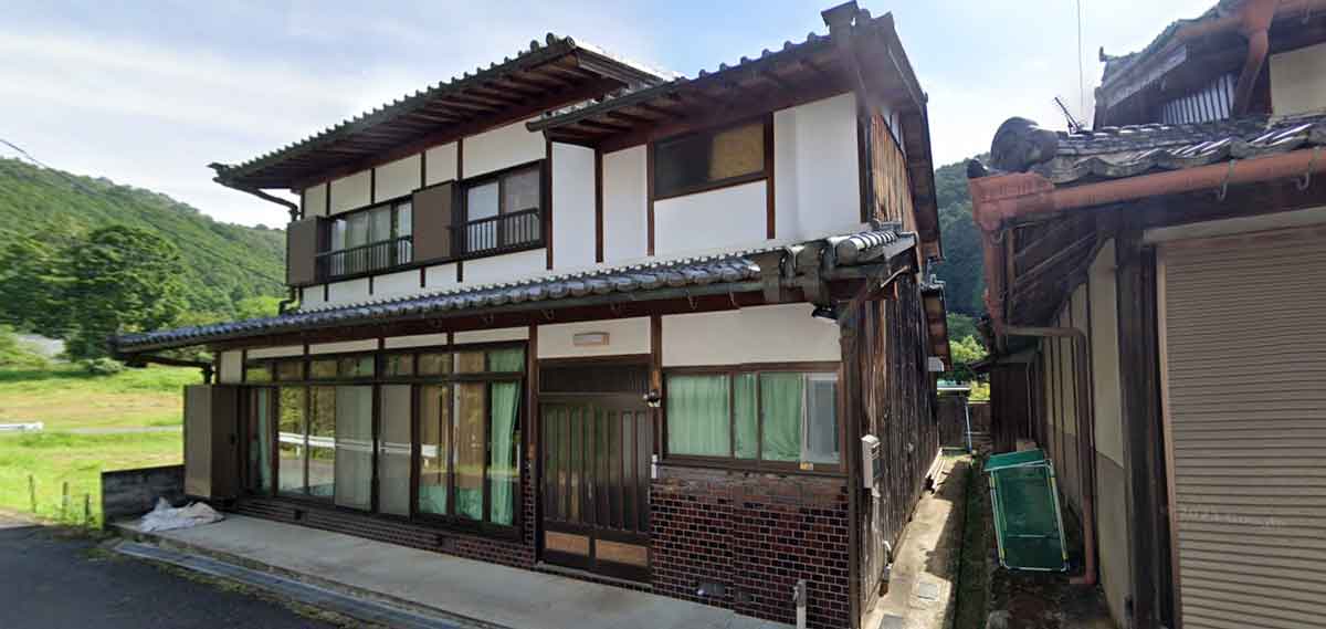 うらっしゃ屋