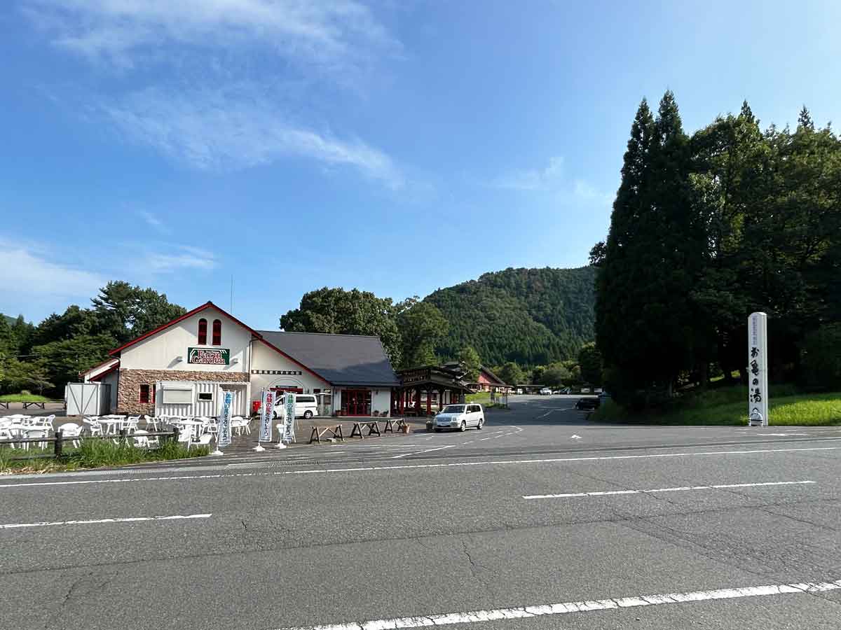 ファームガーデン前