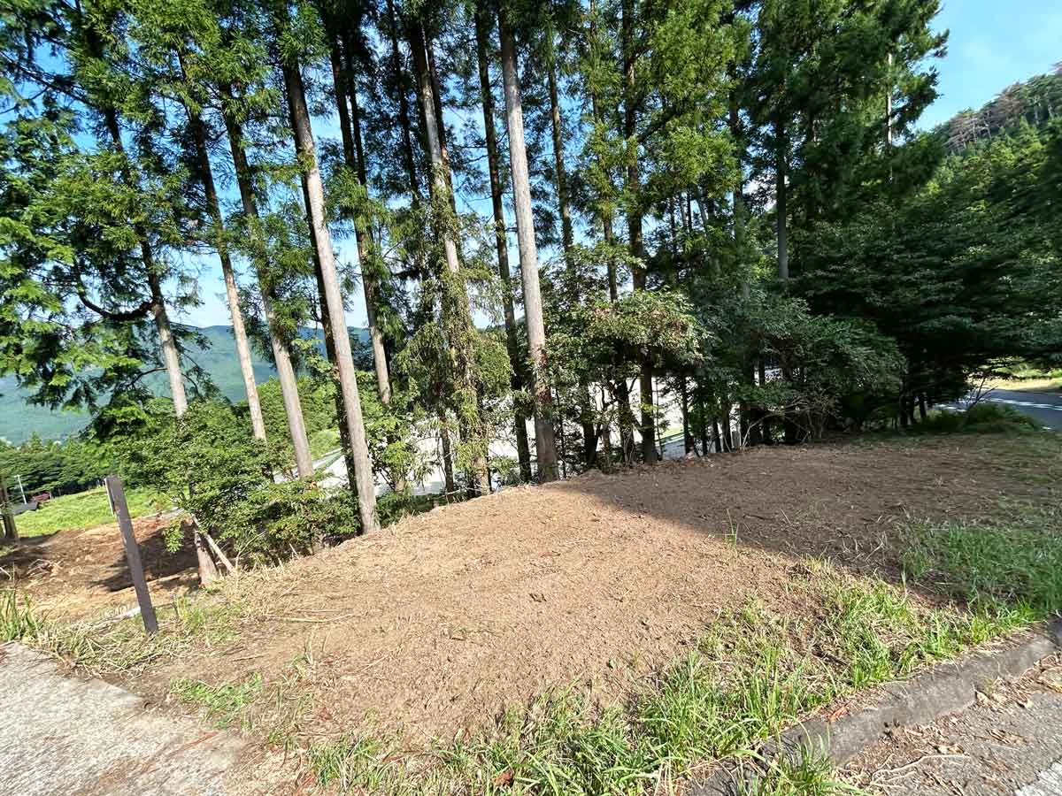 東海自然歩道の村営駐車場