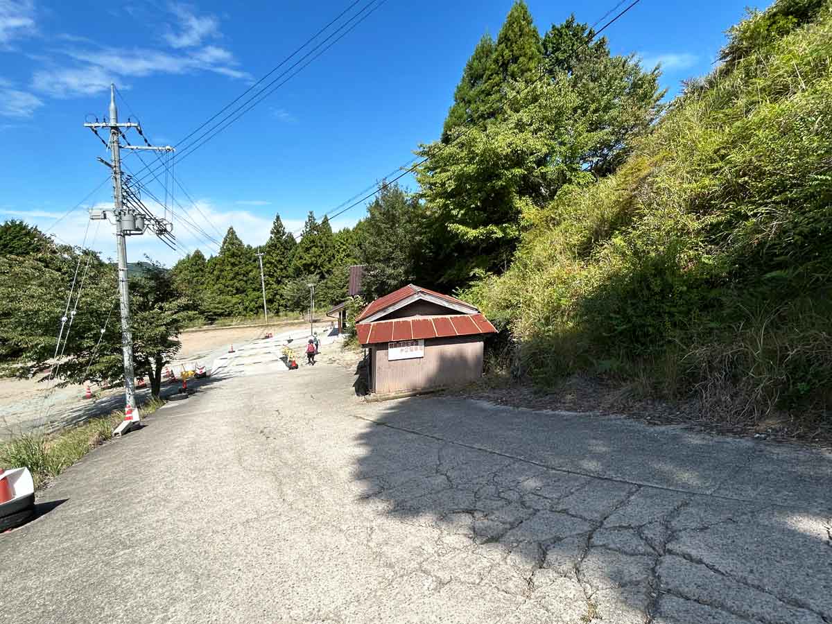 第二駐車場(西側)