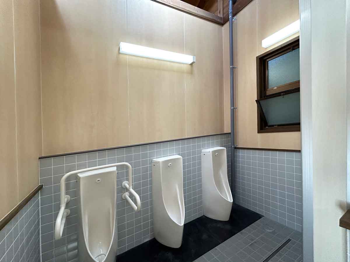 男性用トイレ