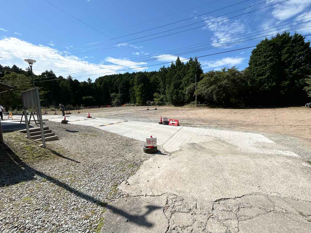 第二駐車場(西側)