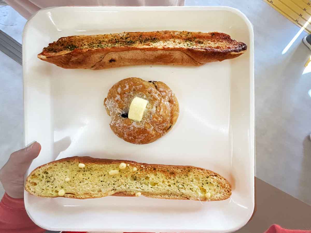 明太子フランス・ガーリックフランス・ブルーベリースコーン