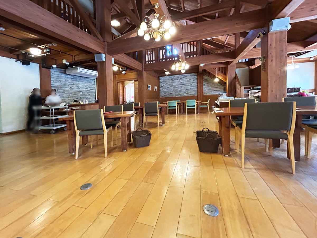 レストラン内の雰囲気