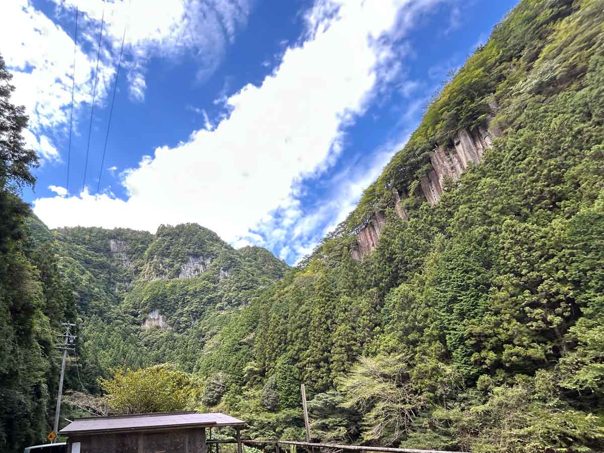 見事な柱状節理・河鹿橋の近く