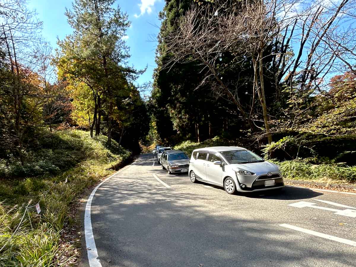 前方に渋滞の列