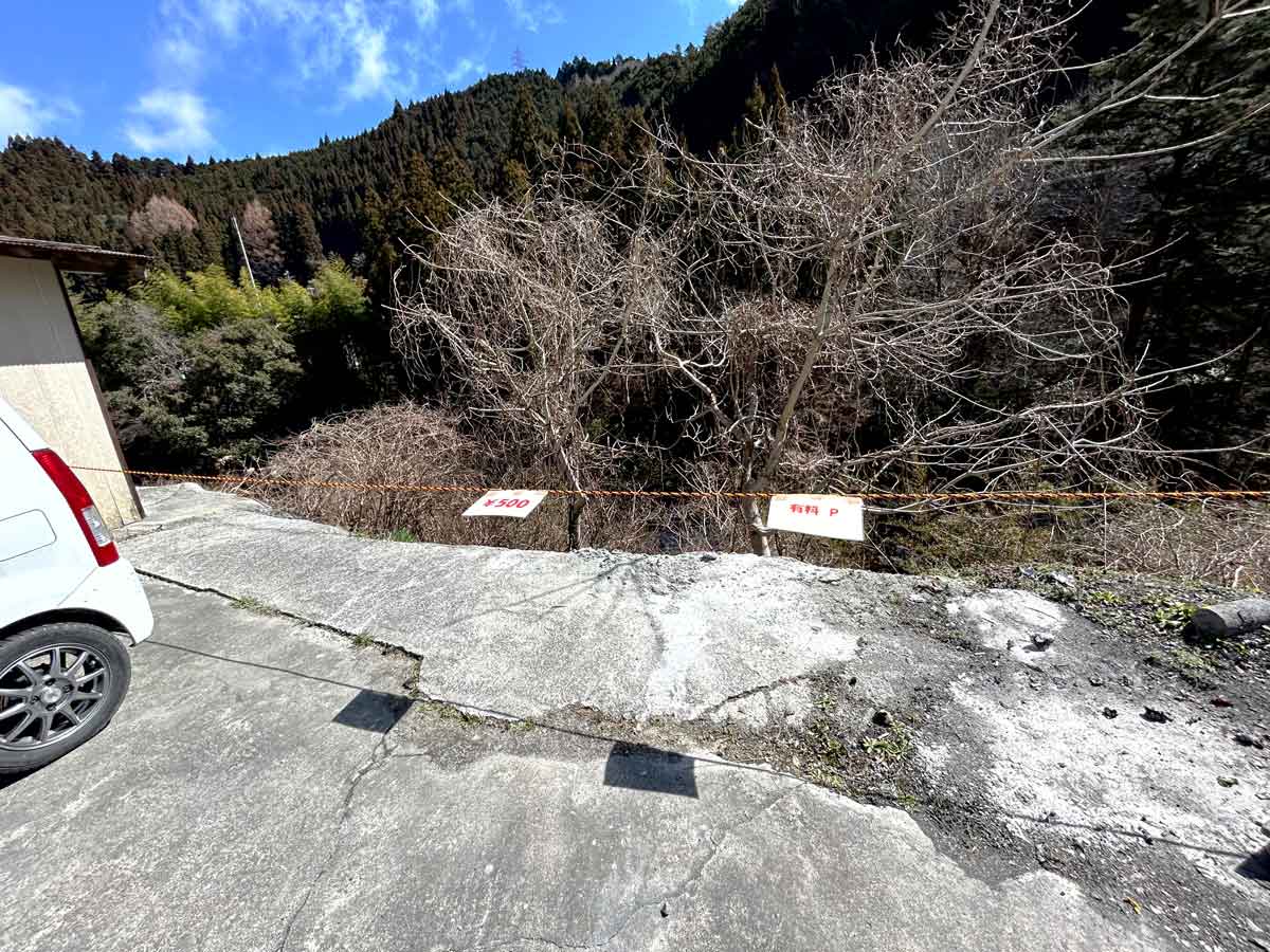 天川コンストの駐車場